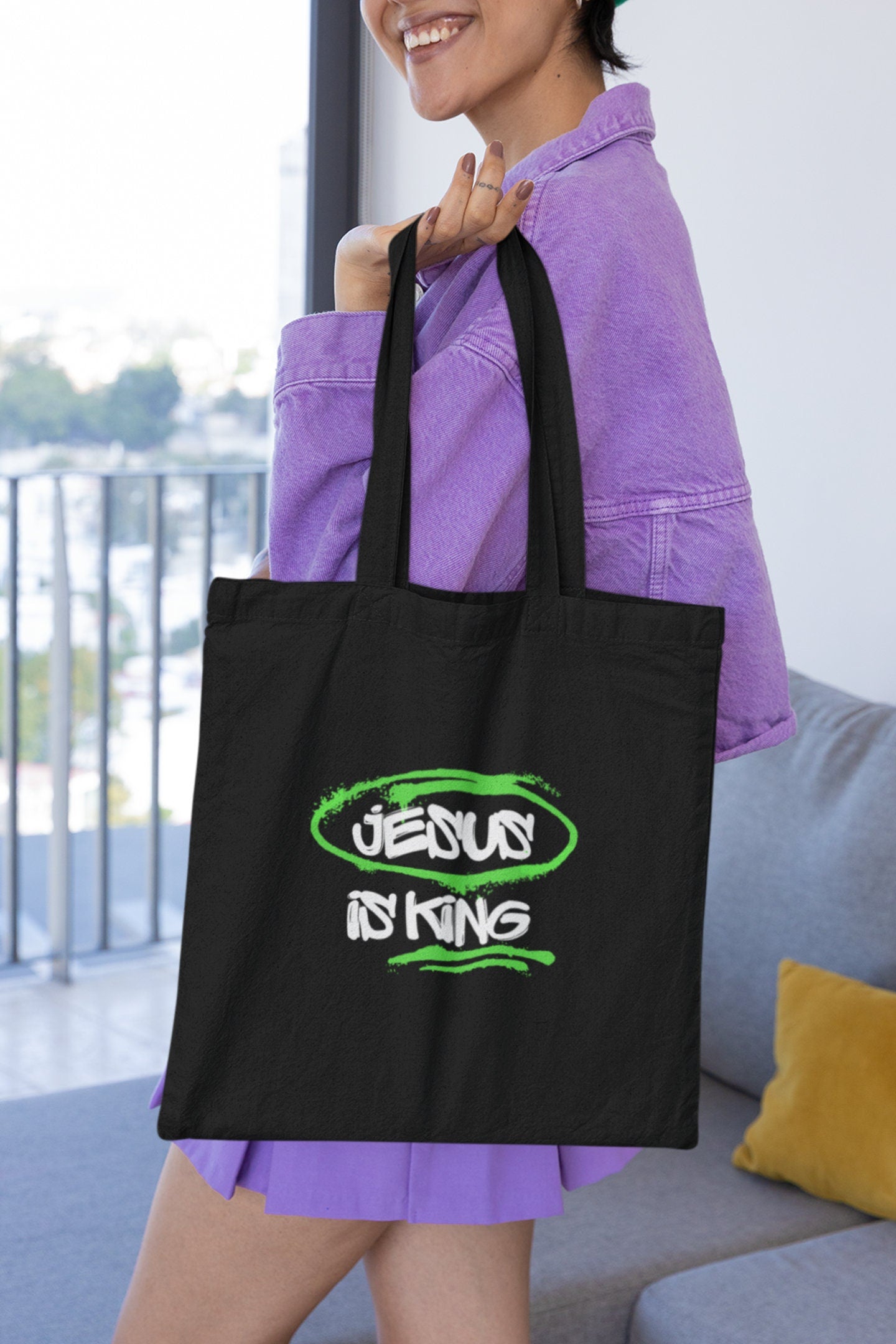 Jesus Is King Grunge Tote Bag